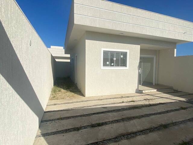 #327 - Casa para Venda em Cabo Frio - RJ - 2